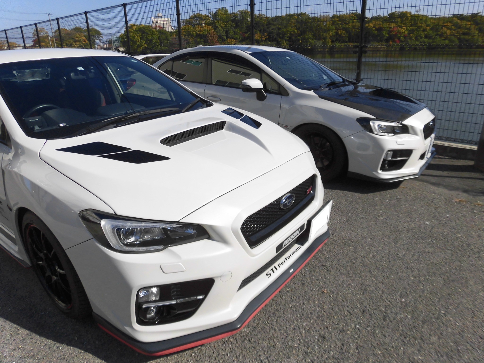 WRX STI S4 レヴォーグVM用　FRPエアロボンネット車・バイク・自転車